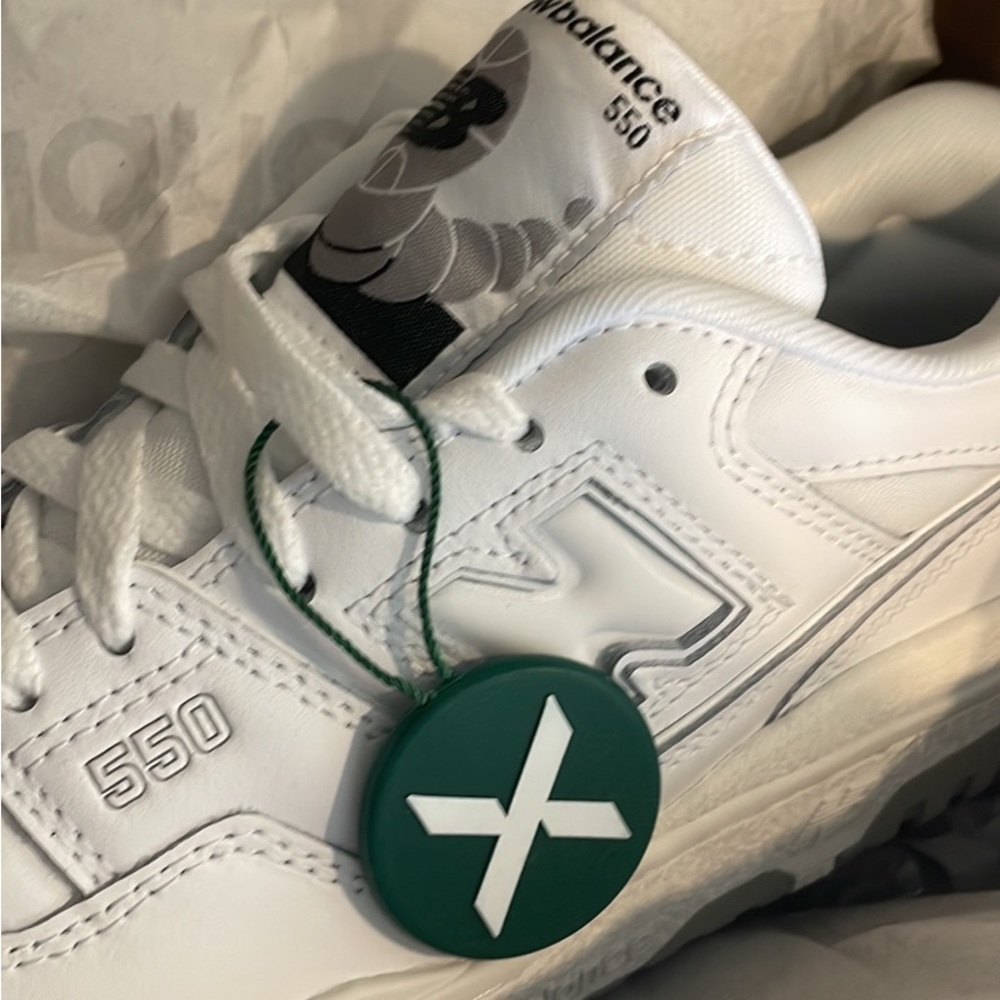 Brand new New Balance 550 white grey size GS/Youth 5